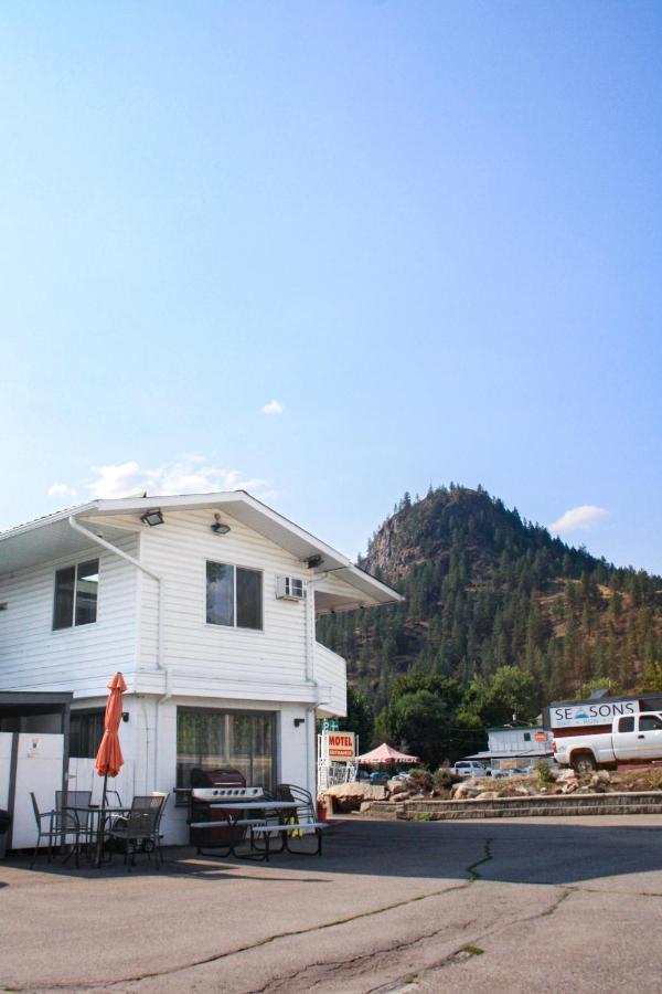 Granby River Inn & Suites Grand Forks Ngoại thất bức ảnh